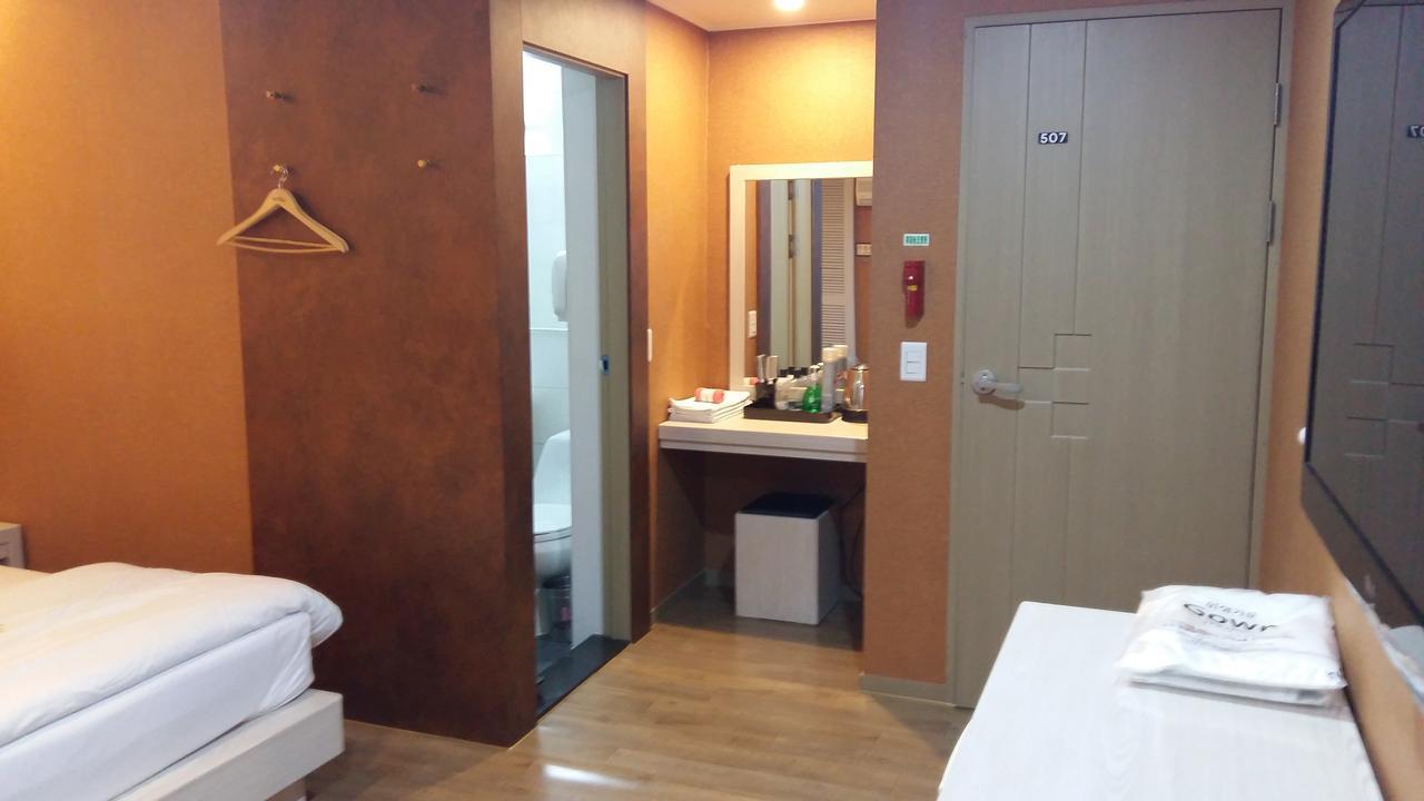 Residence R Hotel Daegu Buitenkant foto
