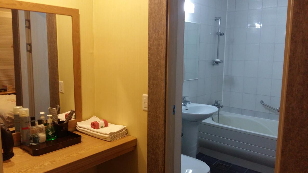 Residence R Hotel Daegu Buitenkant foto