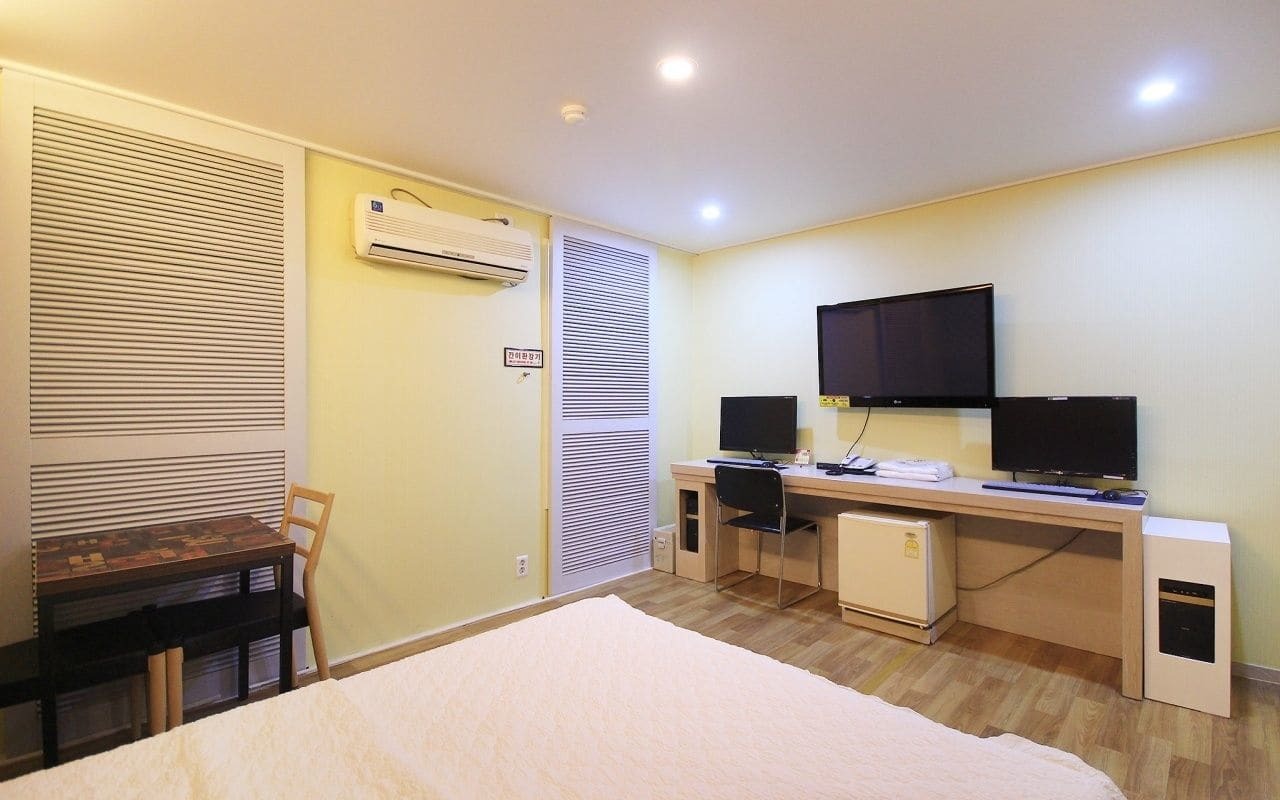 Residence R Hotel Daegu Buitenkant foto